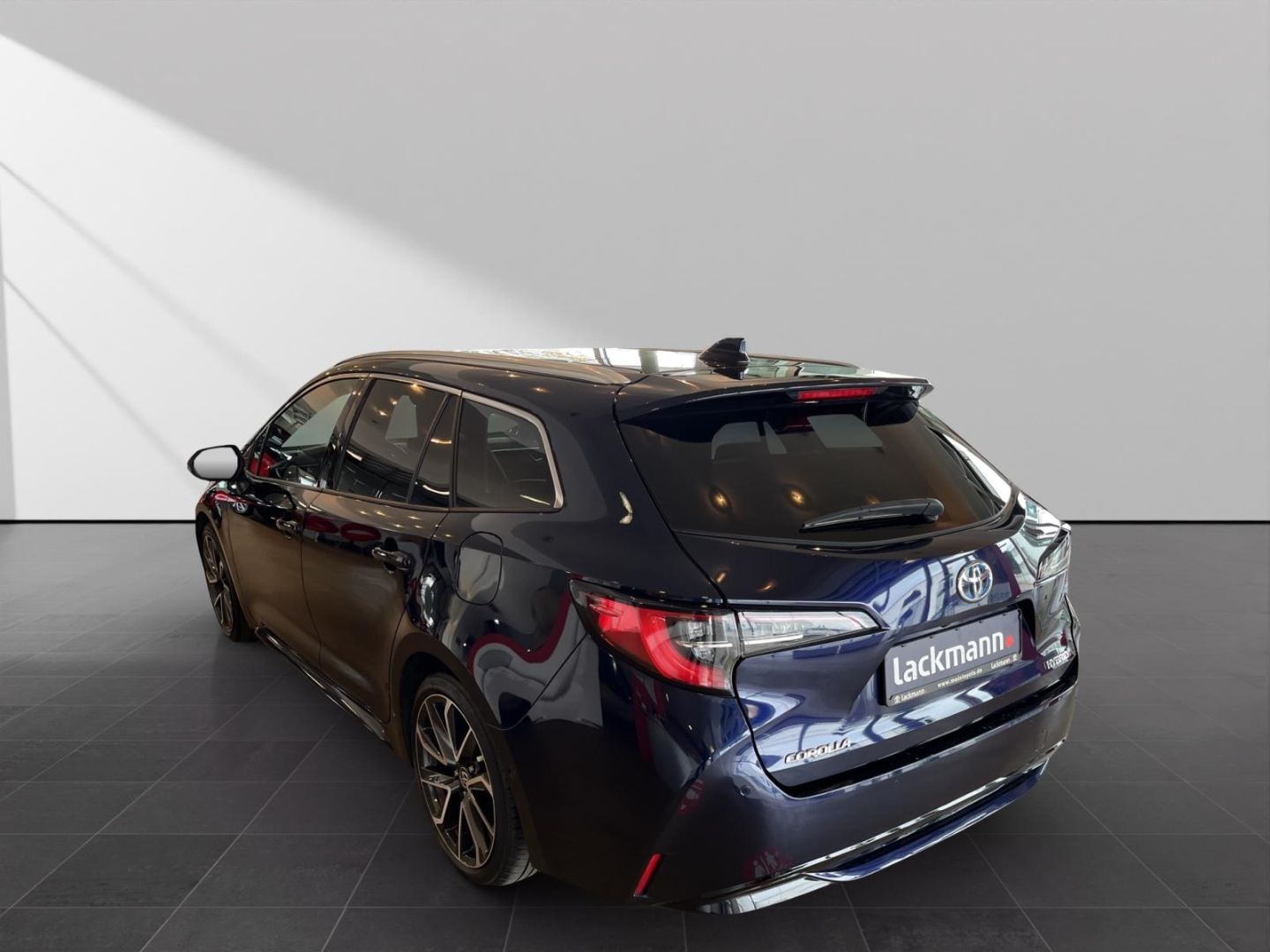 Toyota Corolla 2.0 TS Hybrid Lounge *Navi*LED*Panorama*