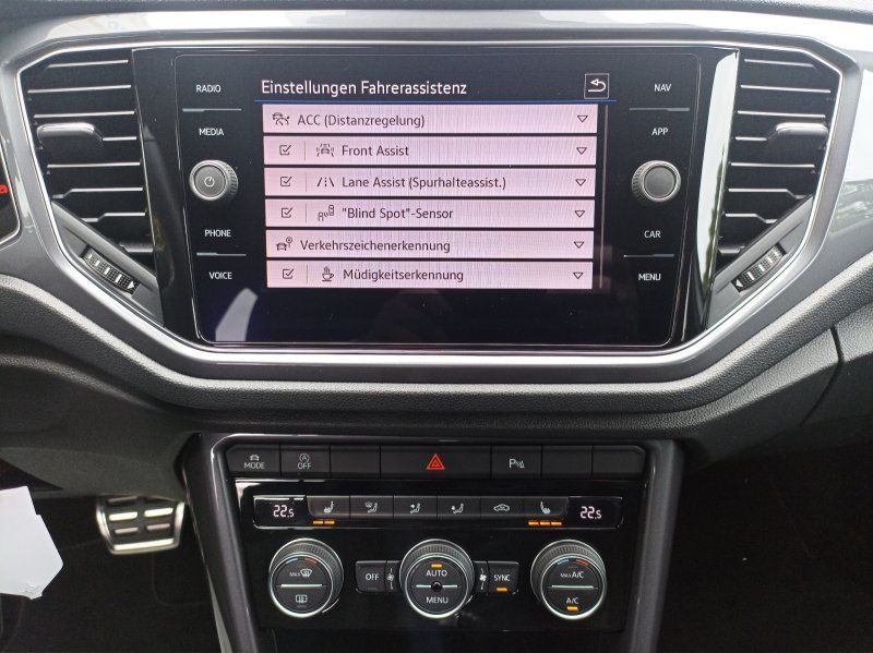 Volkswagen T-Roc 1.5 TSI DSG Sport R-Line - Samsaru's Car Outlet
