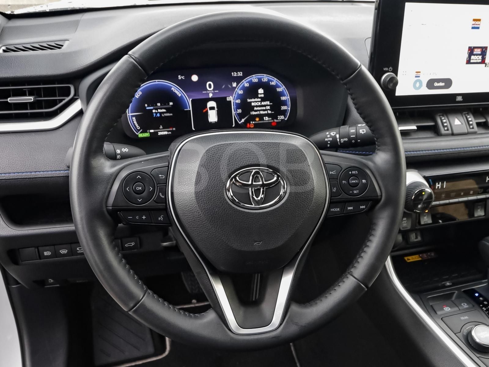 Toyota RAV 4 2.5 Hybrid Style - Samsaru's Car Outlet