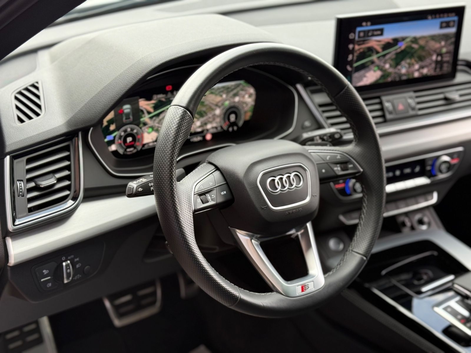 Audi Q5 quattro S-Line/MATRIX/AHK/Pano/Luft/MASSAGE/