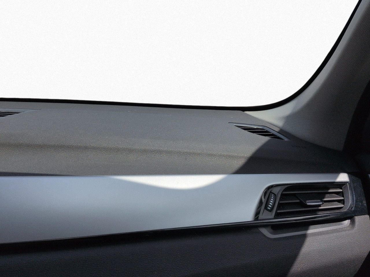 BMW X1 xDrive 25e Advantage - Samsaru's Car Outlet