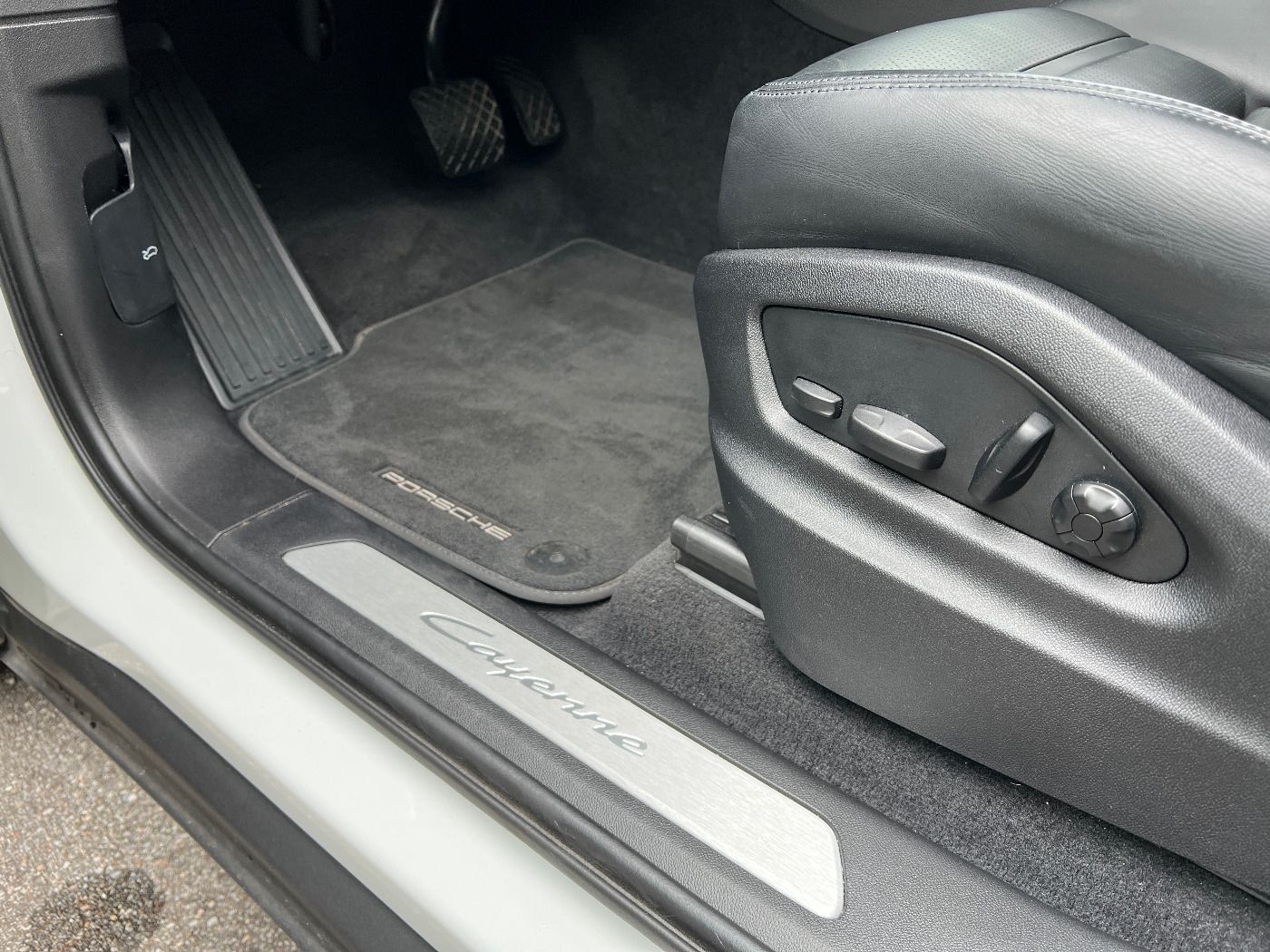 Porsche Cayenne E-Hybrid Coupe |21-Zoll RS Spyder Design