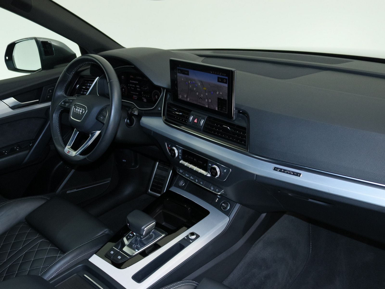 Audi Q5 40 TFSI quattro S line AHK MATRIX-LED PANO