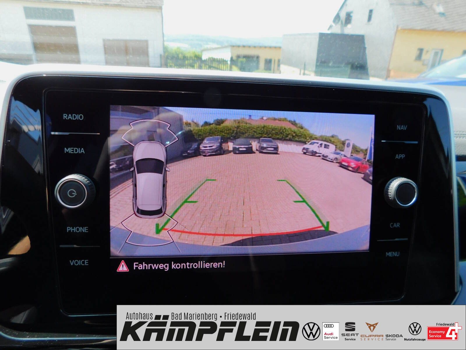 Volkswagen T-Roc R-Line 1.5TSI DSG - Samsaru's Car Outlet