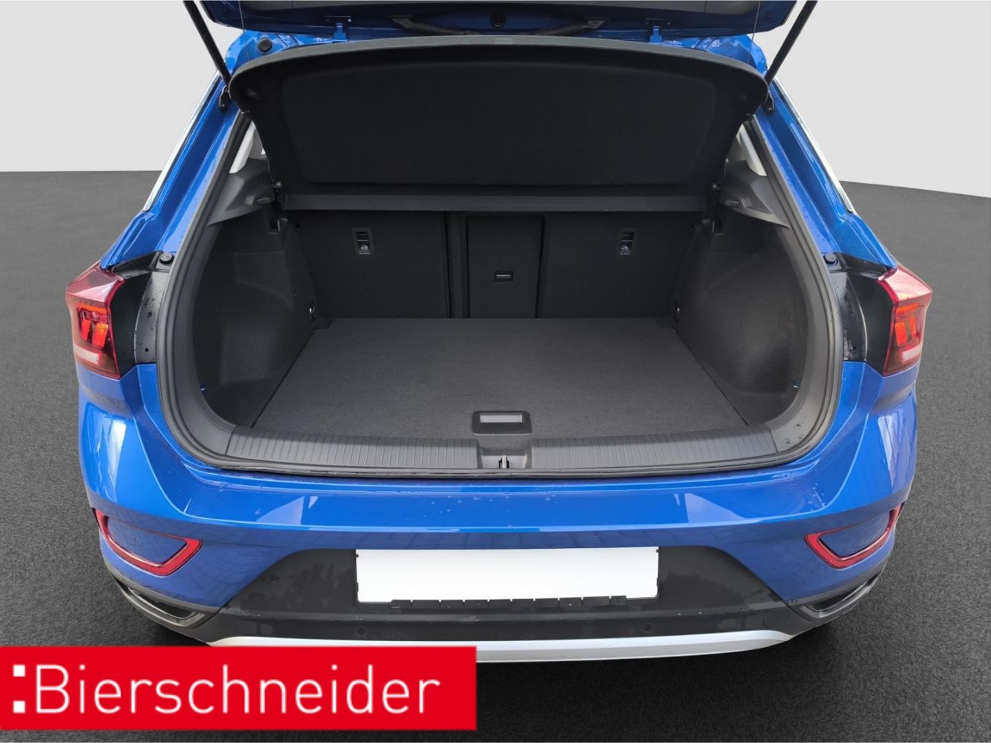 Volkswagen T-Roc 1.0 TSI - Samsaru's Car Outlet