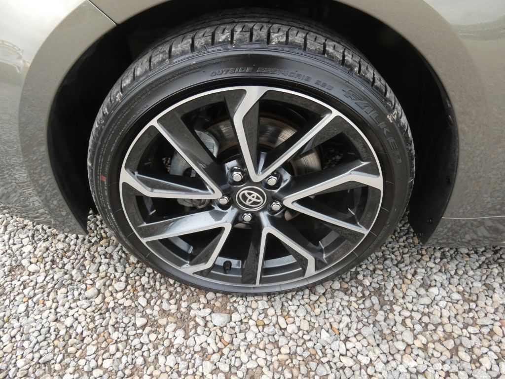 Toyota Corolla 2.0 Hybrid Lounge*Matrix LED+Navi+SHZ