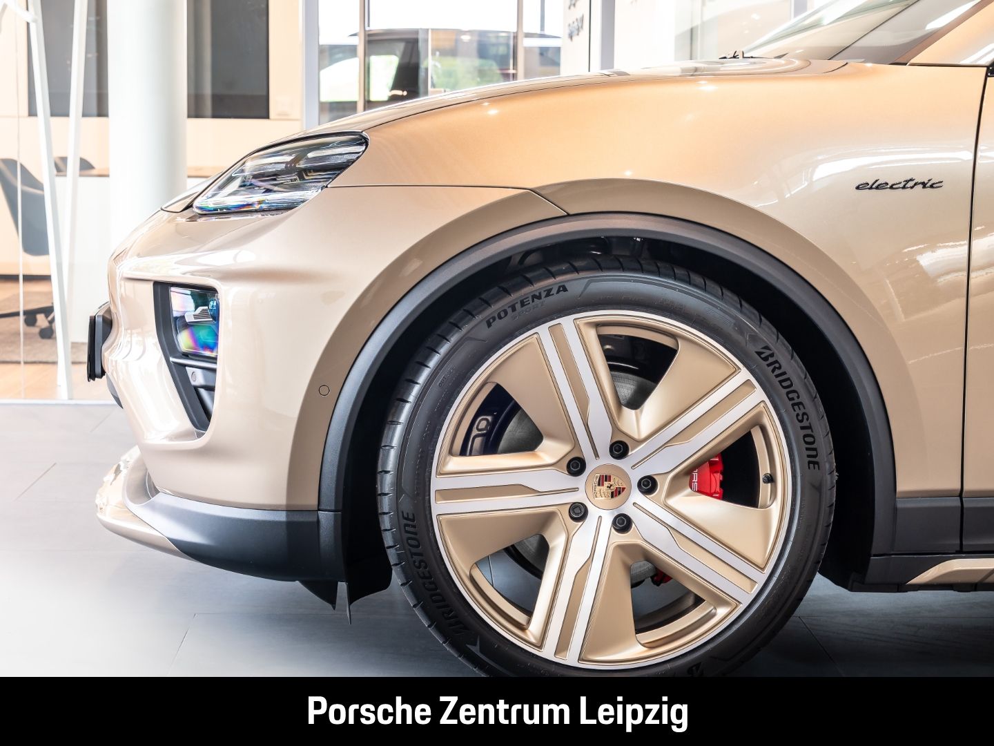 Porsche Macan 4S FnW-Goldbronzemetallic Massage AR-HeadU