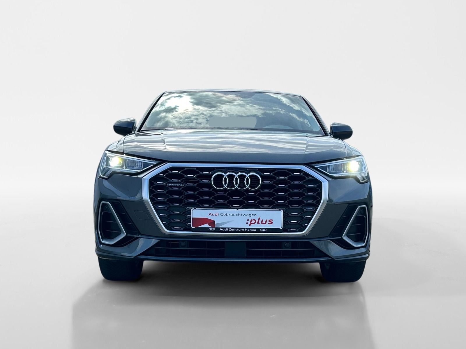 Audi Q3 Sportback 40 TFSI quattro S line - Samsaru's Car Outlet