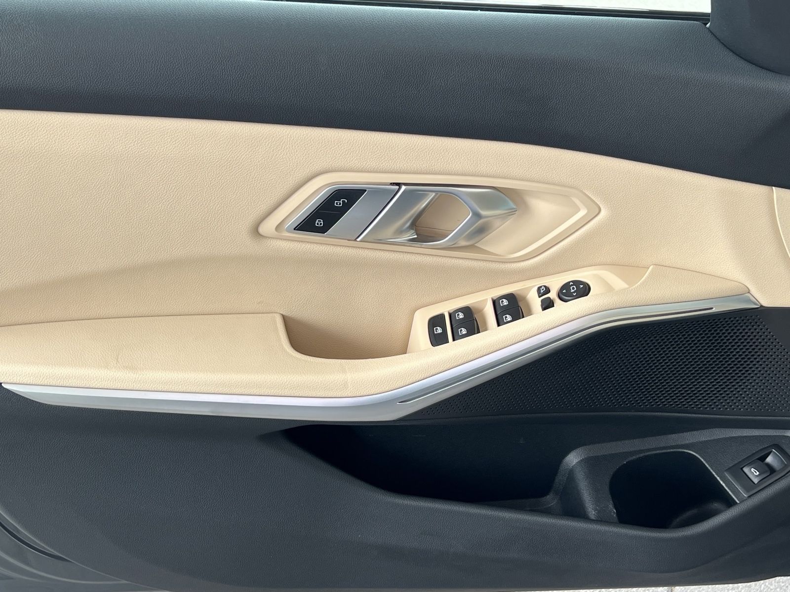 BMW 320d Touring Sport-Line - Samsaru's Car Outlet