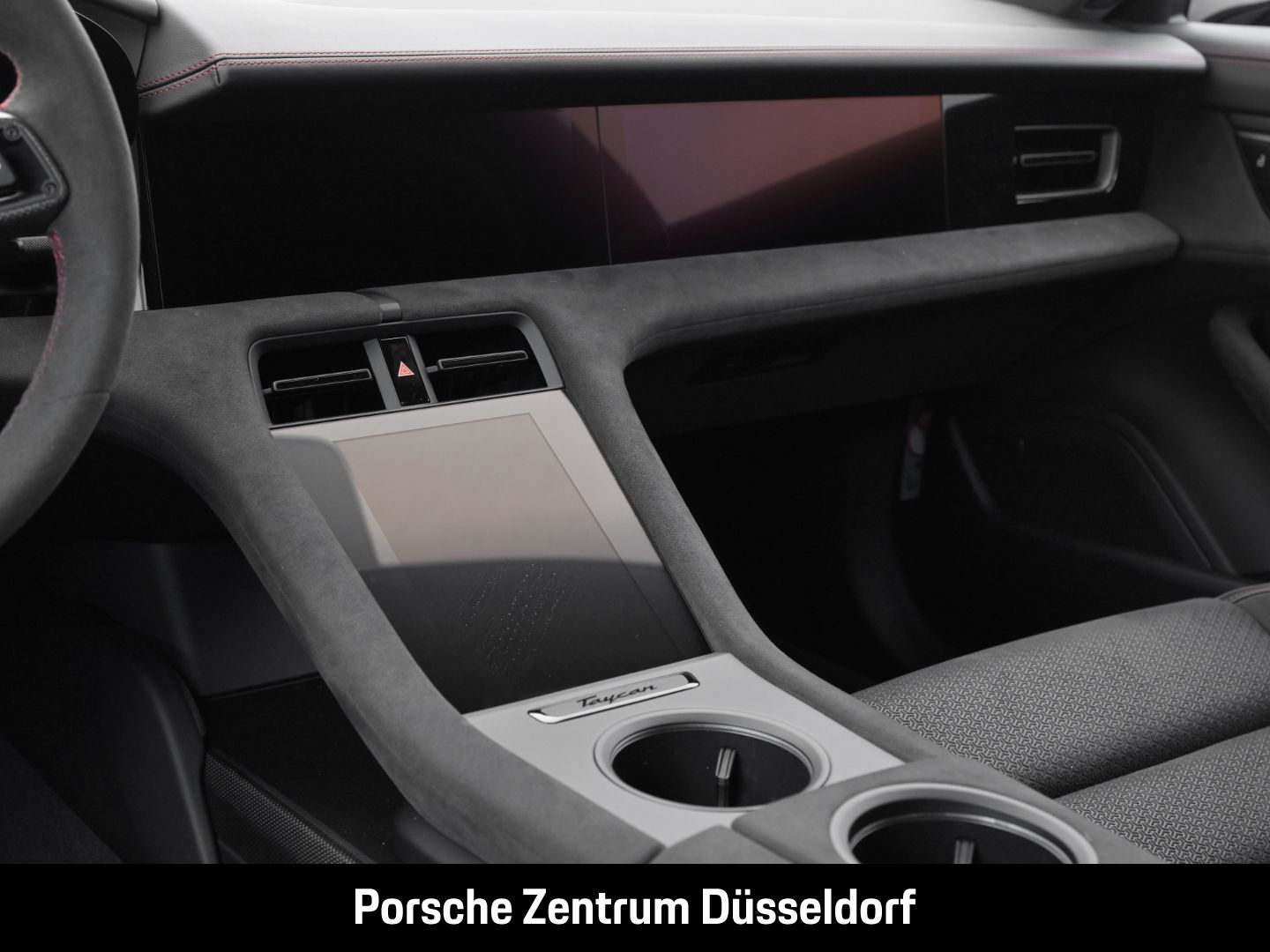 Porsche Taycan GTS Active-Ride InnoDrive HUD Soft-Close