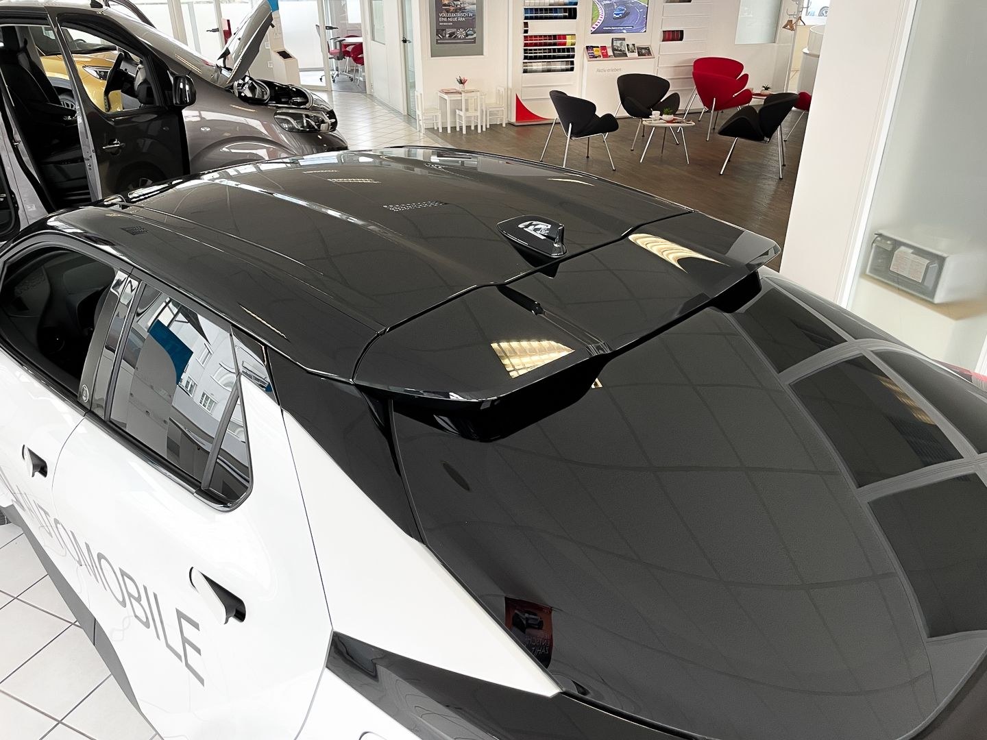 Toyota C-HR Hybrid - Samsaru's Car Outlet