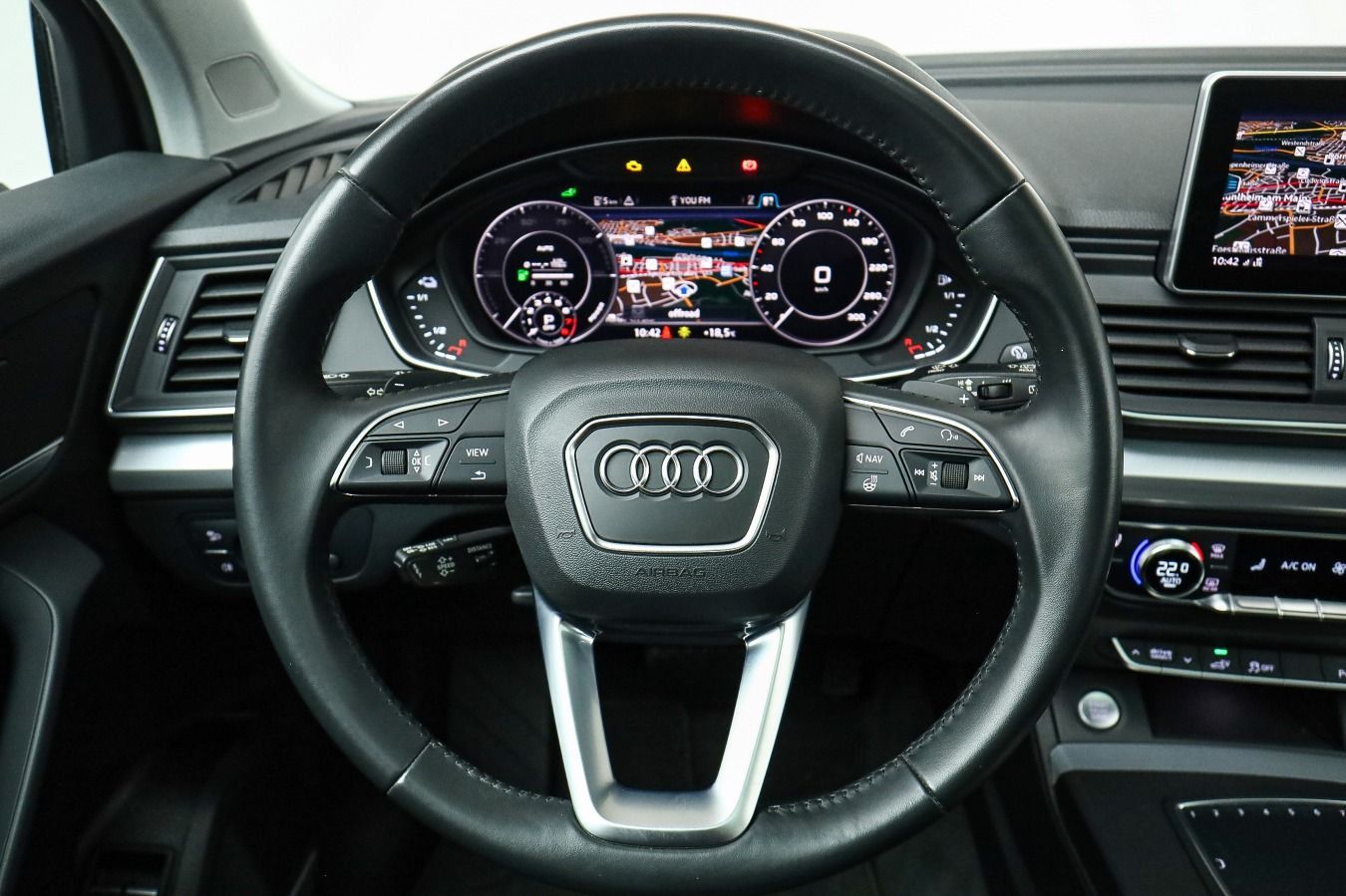 Audi Q5 50 TFSI e quattro - Samsaru's Car Outlet