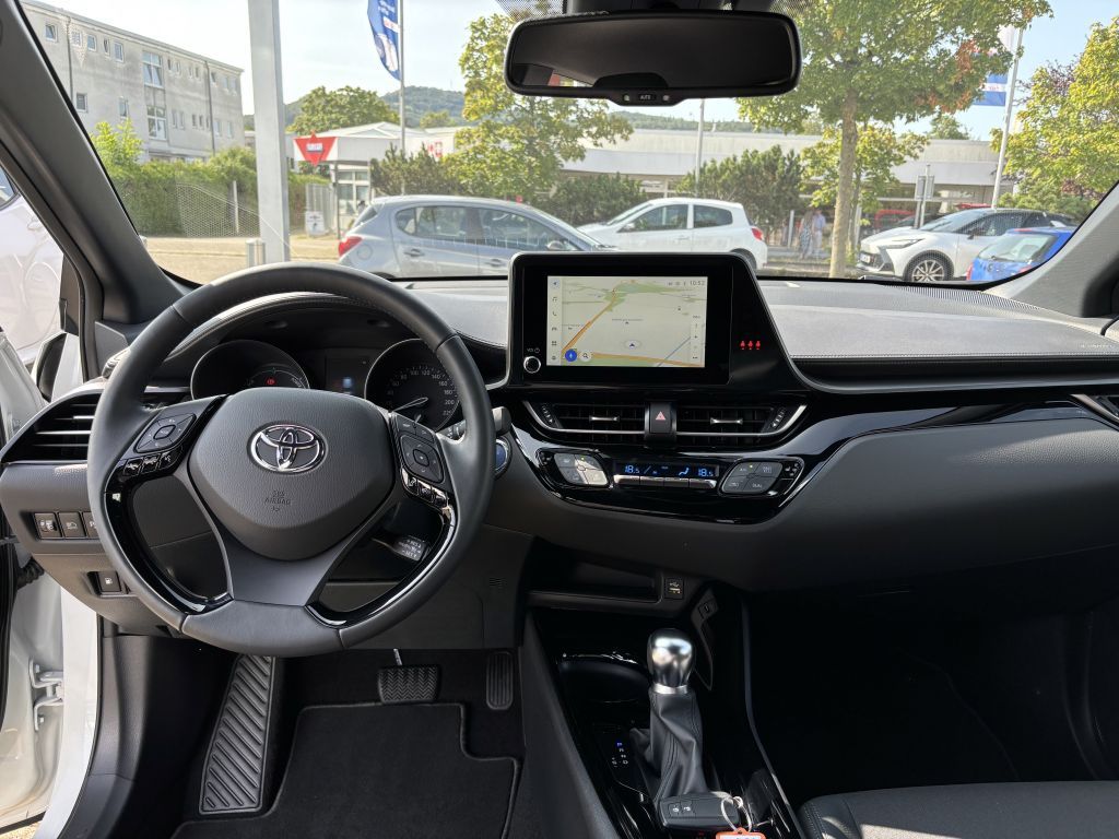 Toyota C-HR 2.0 Hybrid Team Deutschland