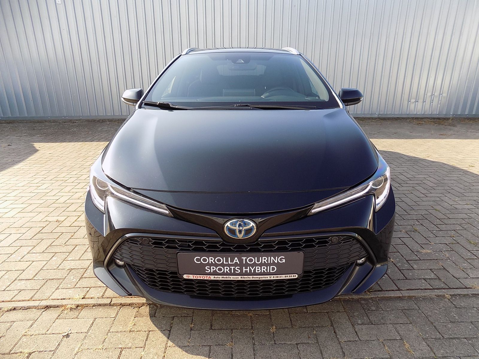 Toyota Corolla Touring Sports 2.0 l Hybrid Team D - Samsaru's Car Outlet