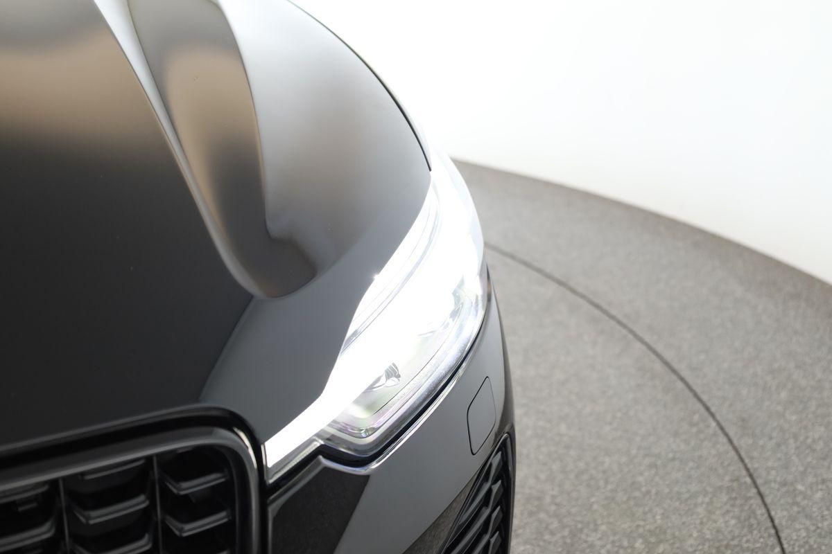 Volvo XC60 B4 AWD Plus Dark LED Pano ACC Kam 21" AHK