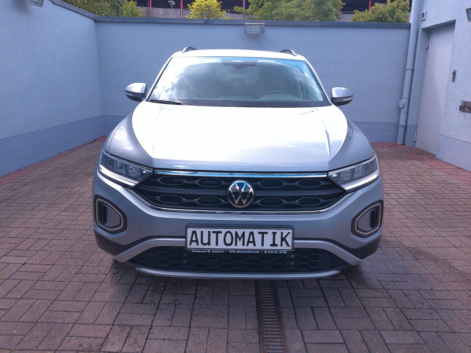 Volkswagen T-Roc 1.5 TSI DSG Move - Samsaru's Car Outlet