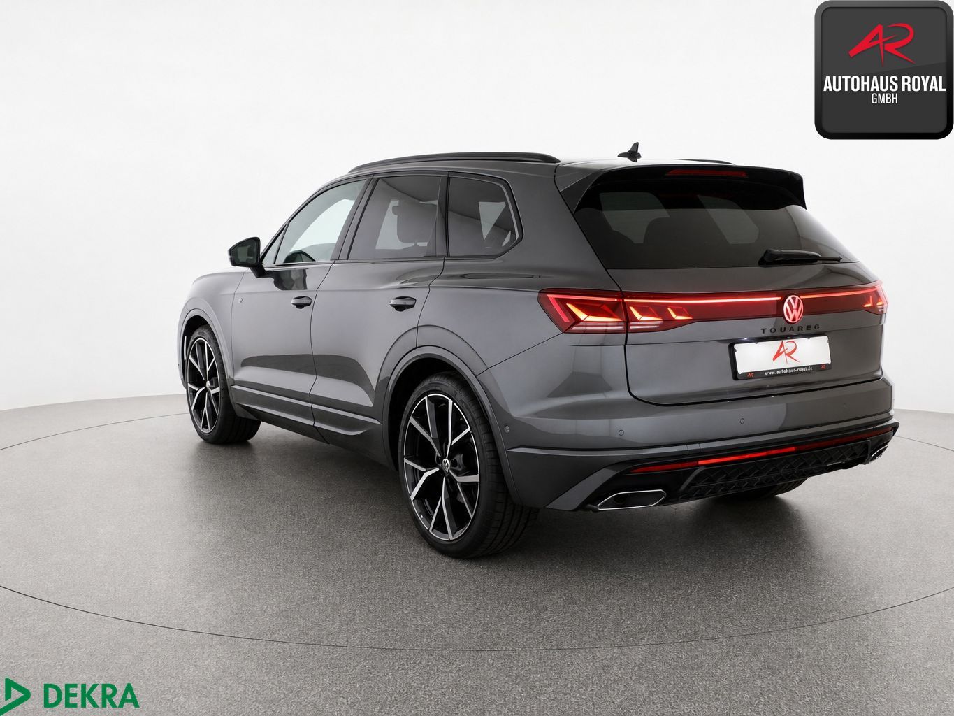 Volkswagen Touareg 3.0 TDI 4M R LINE PANO,HUD,360°,MASSAGE