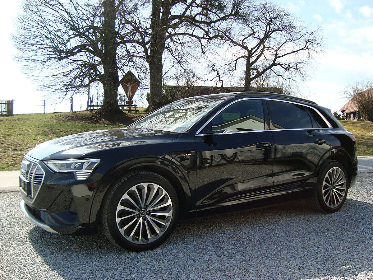 Audi e-tron 55 quattro RS-Sitze Garantie S-Line !!