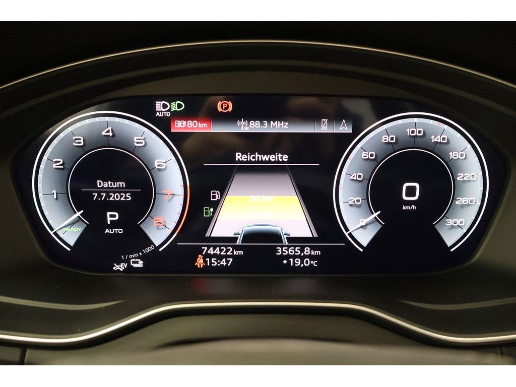 Audi Q5 55 TFSI e quattro S line S tronic - Samsaru's Car Outlet