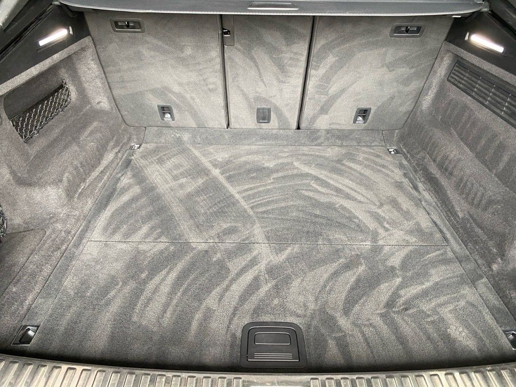 Audi Q8 50 TDI quattro S line PANO+AHK+CARBON+ACC+B&O
