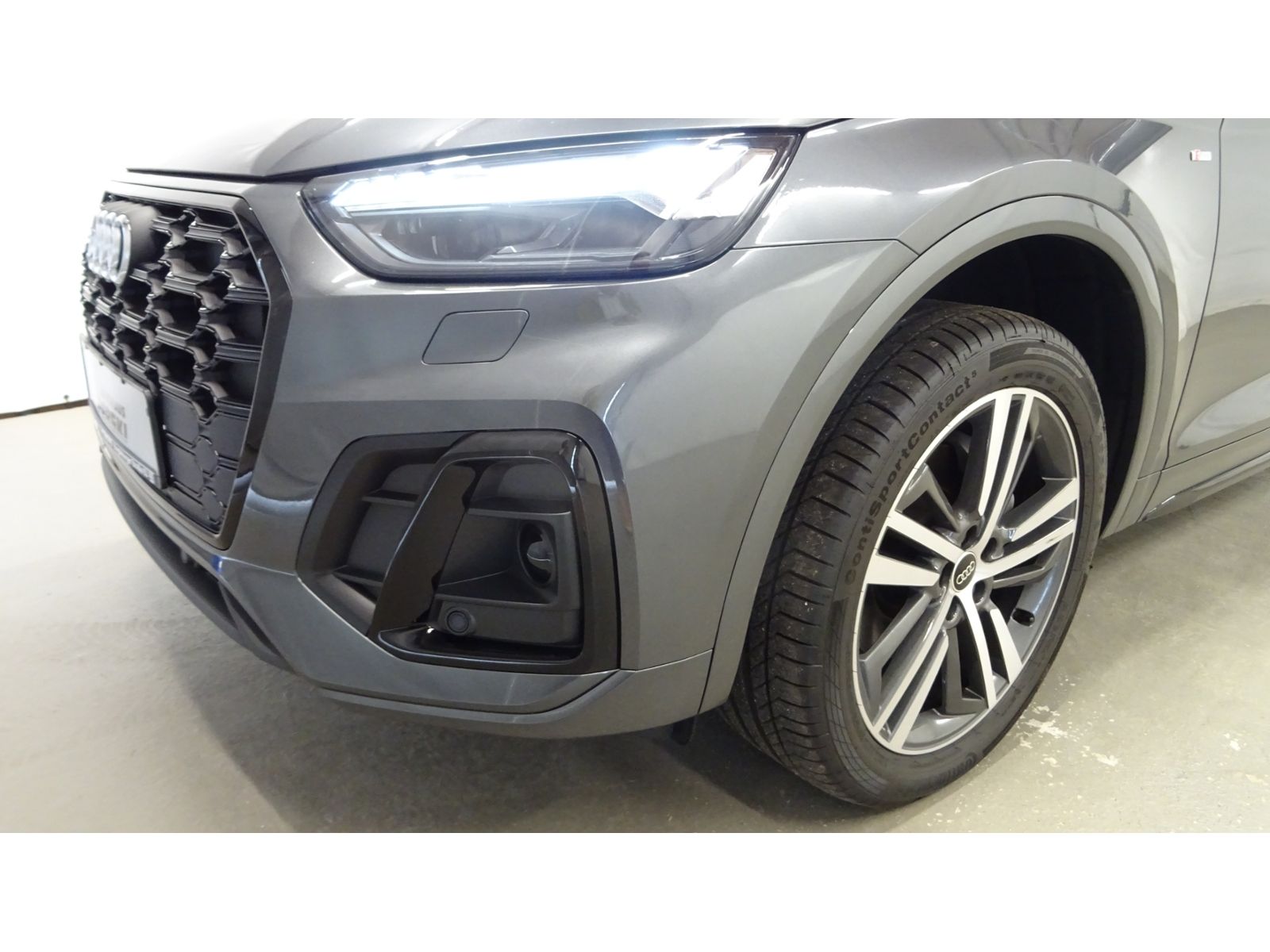 Audi Q5  40 2.0 TDI quattro S line  AHK, KLIMA, NAVI,