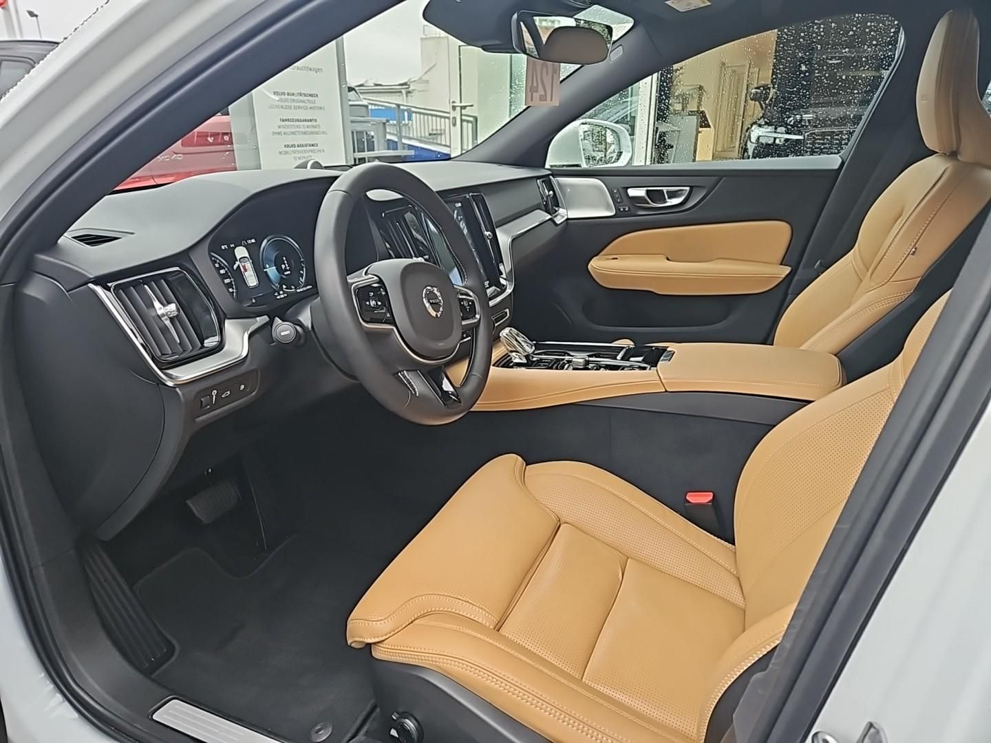 Volvo V60 T6 AWD Inscription Plug-In SK124