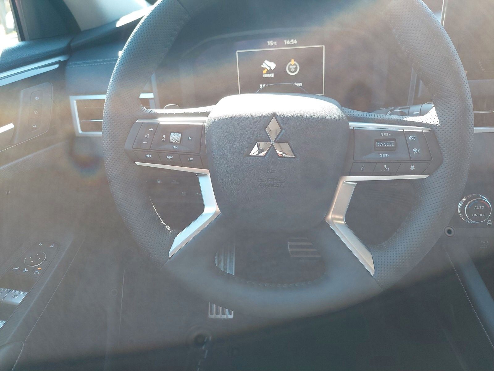 Mitsubishi Plug-in Hybrid Outlander 2025 TOP
