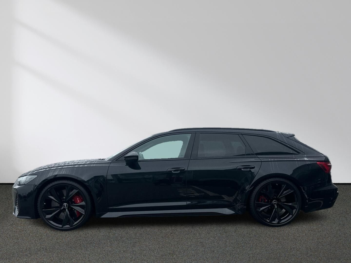 Audi RS6 Avant 4.0 TFSI quattro AHK SH Matrix Pano