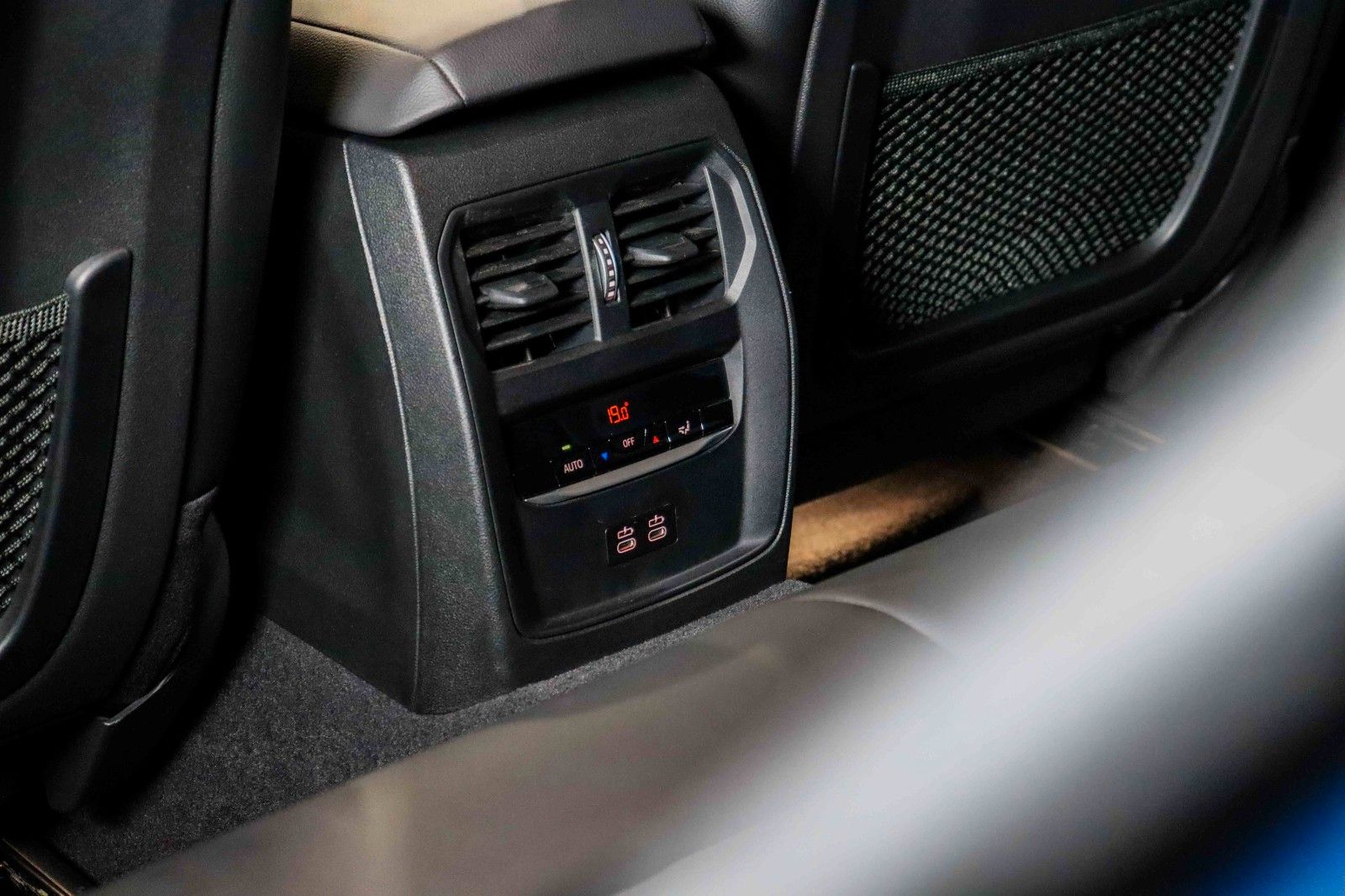 BMW 330i M SPORT SHADOW - Samsaru's Car Outlet