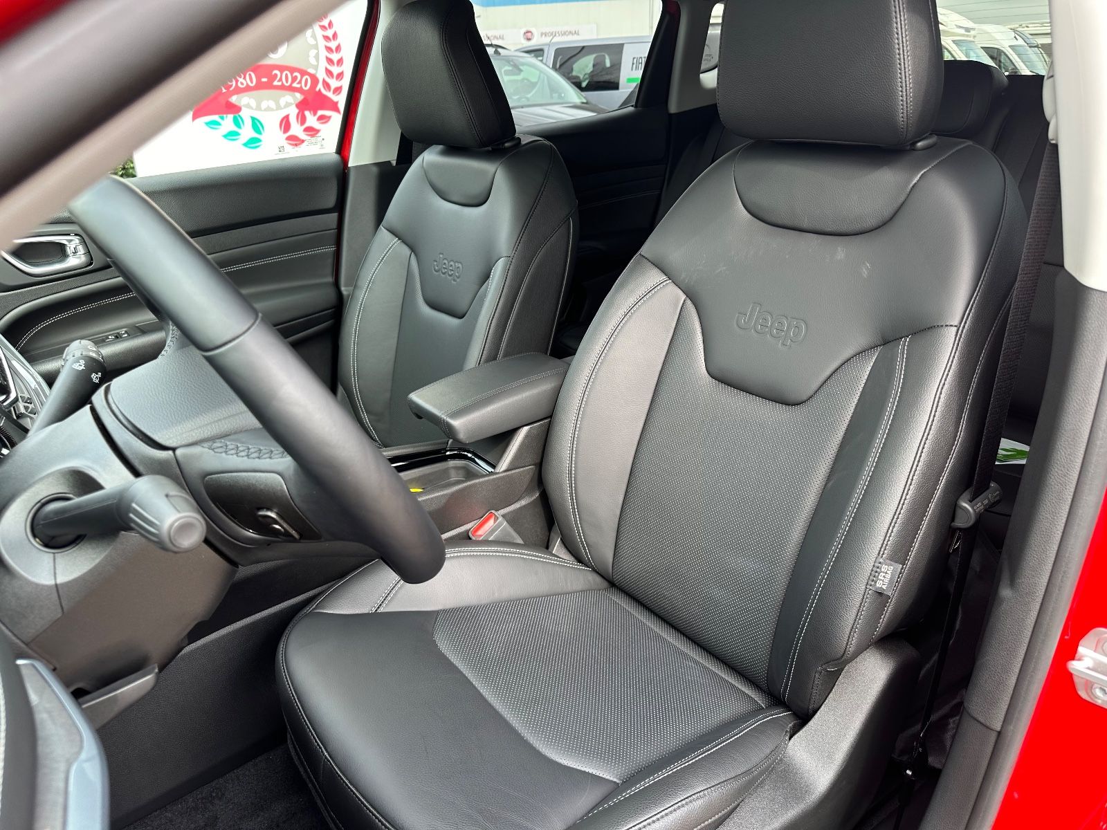 Jeep CompassS Plug-In Hybrid 4WD 8-fach Bereifung AHK