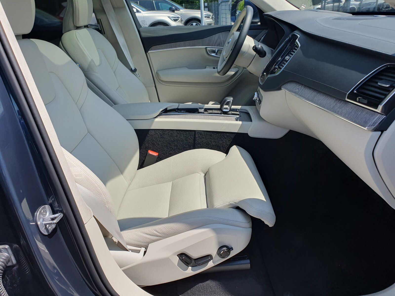 Volvo XC90 B5 AWD Ultimate Bright |PANO|LED|AHK|360°