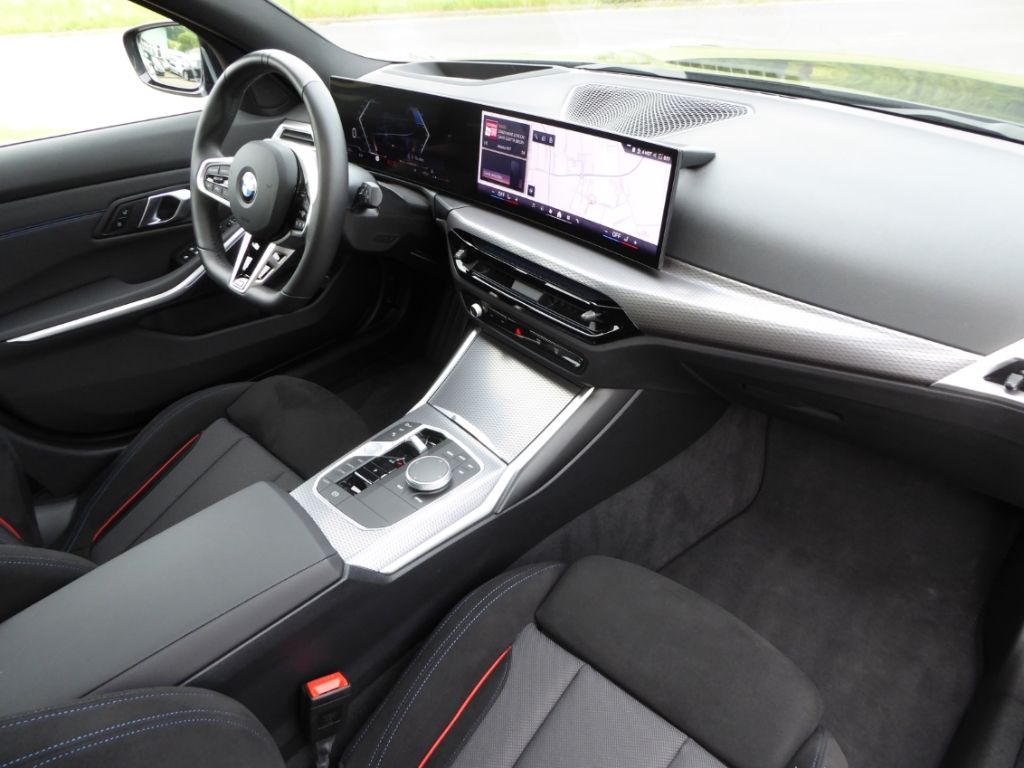 BMW 320 d xDrive Touring M Sport Head Up adapt. LED