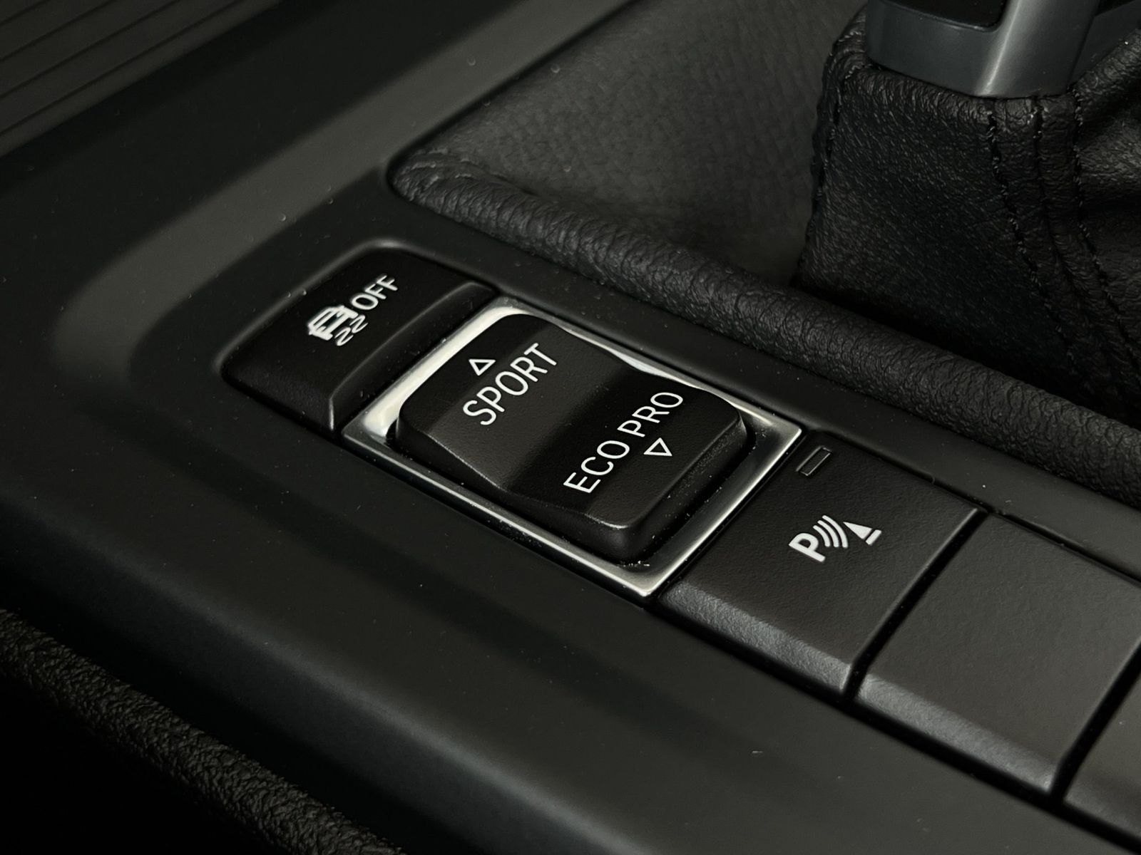 BMW X1 xDrive18d Advantage - Samsaru's Car Outlet