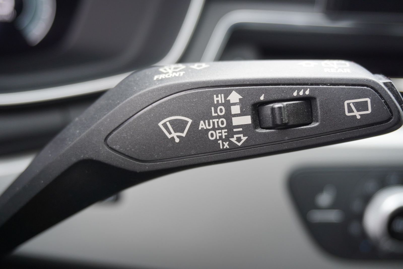Audi A4 Avant 45 2.0 TFSI quattro advanced - Samsaru's Car Outlet