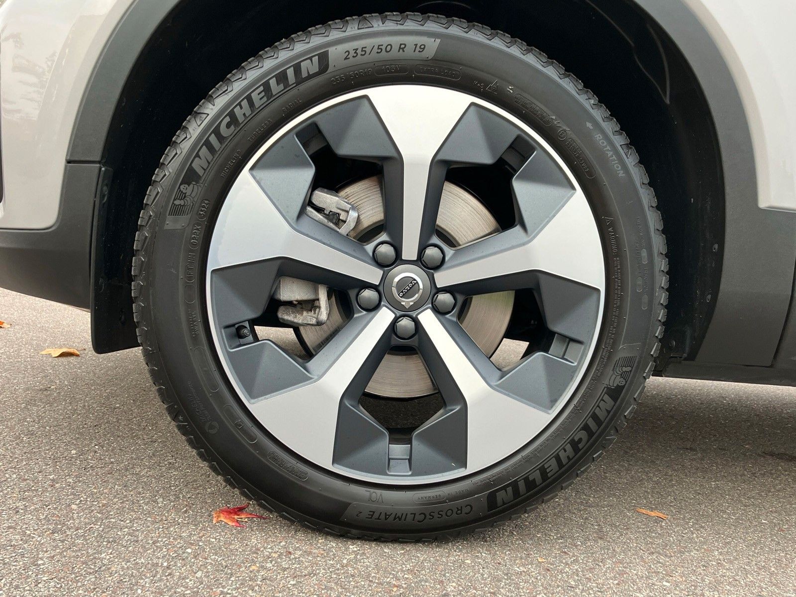 Volvo XC40 B3 Mild-Hybrid Core AHK LED