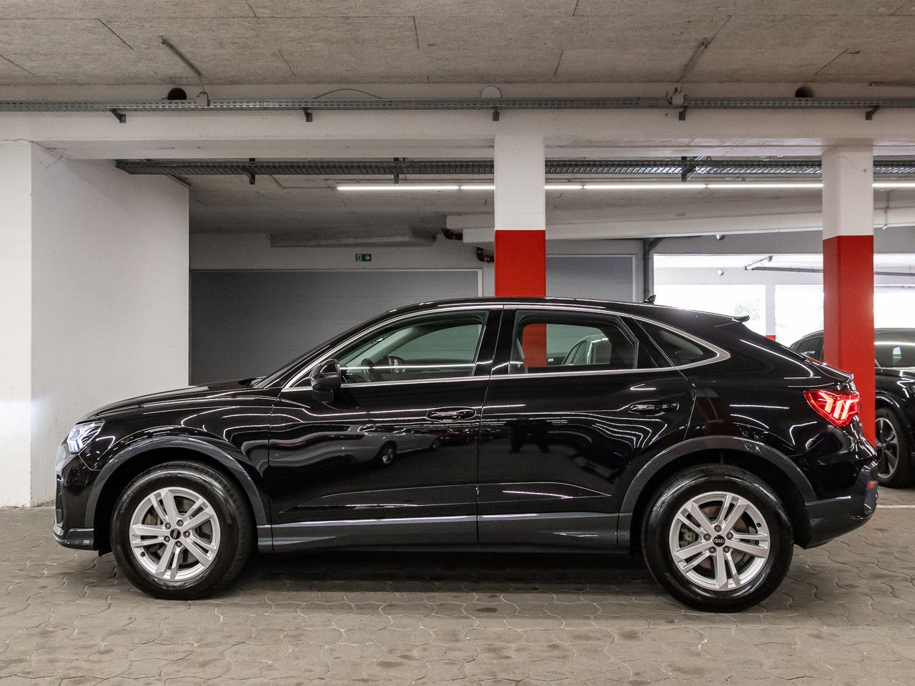 Audi Q3 Sportback 45 TFSI qu design selection - Samsaru's Car Outlet