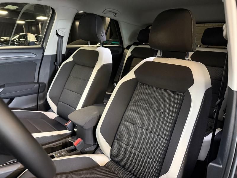 Volkswagen T-Roc 1.5 TSI SPORT - Samsaru's Car Outlet