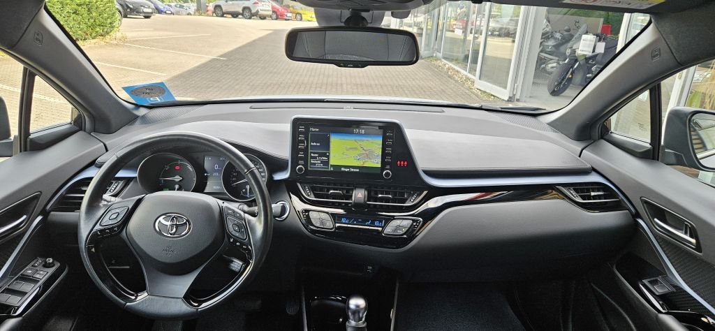 Toyota C-HR 2.0 Hybrid Team Deutschland - Samsaru's Car Outlet
