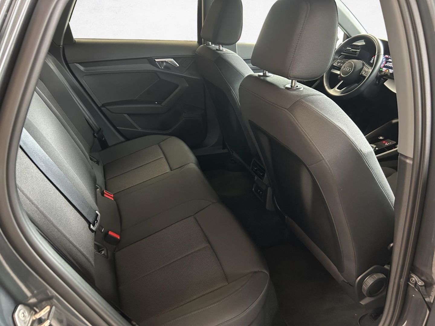 Audi A3 35 TFSI S-tronic advanced /CarPlay/LED/Sitzhz