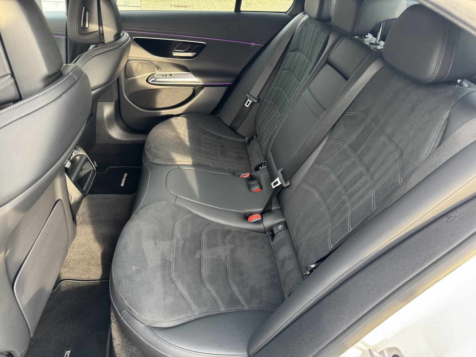 Mercedes-Benz E 220 d AMG - Samsaru's Car Outlet