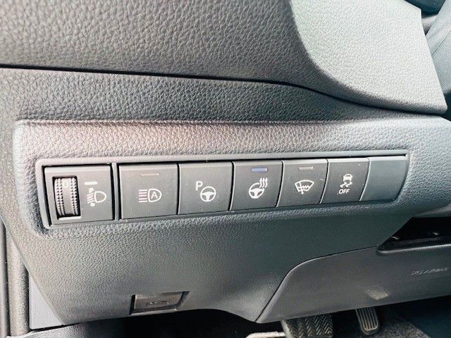 Toyota Corolla 1.8 Hybrid - Samsaru's Car Outlet