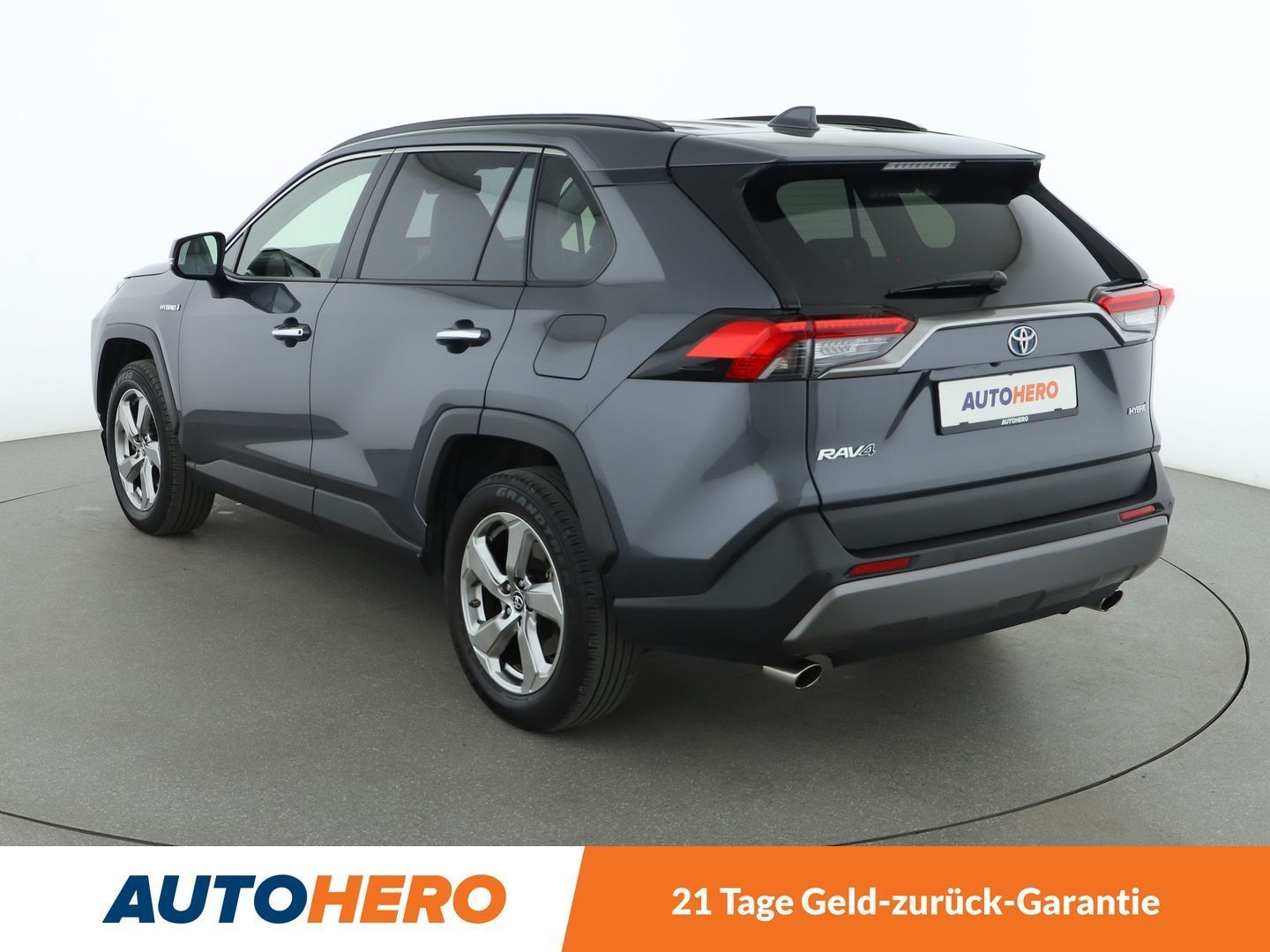 Toyota RAV 4 2.5 Hybrid 4x4 Lounge - Samsaru's Car Outlet