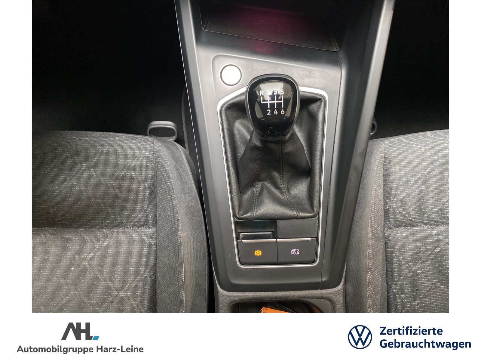 Volkswagen Golf VIII 1.5 TSI Life - Samsaru's Car Outlet
