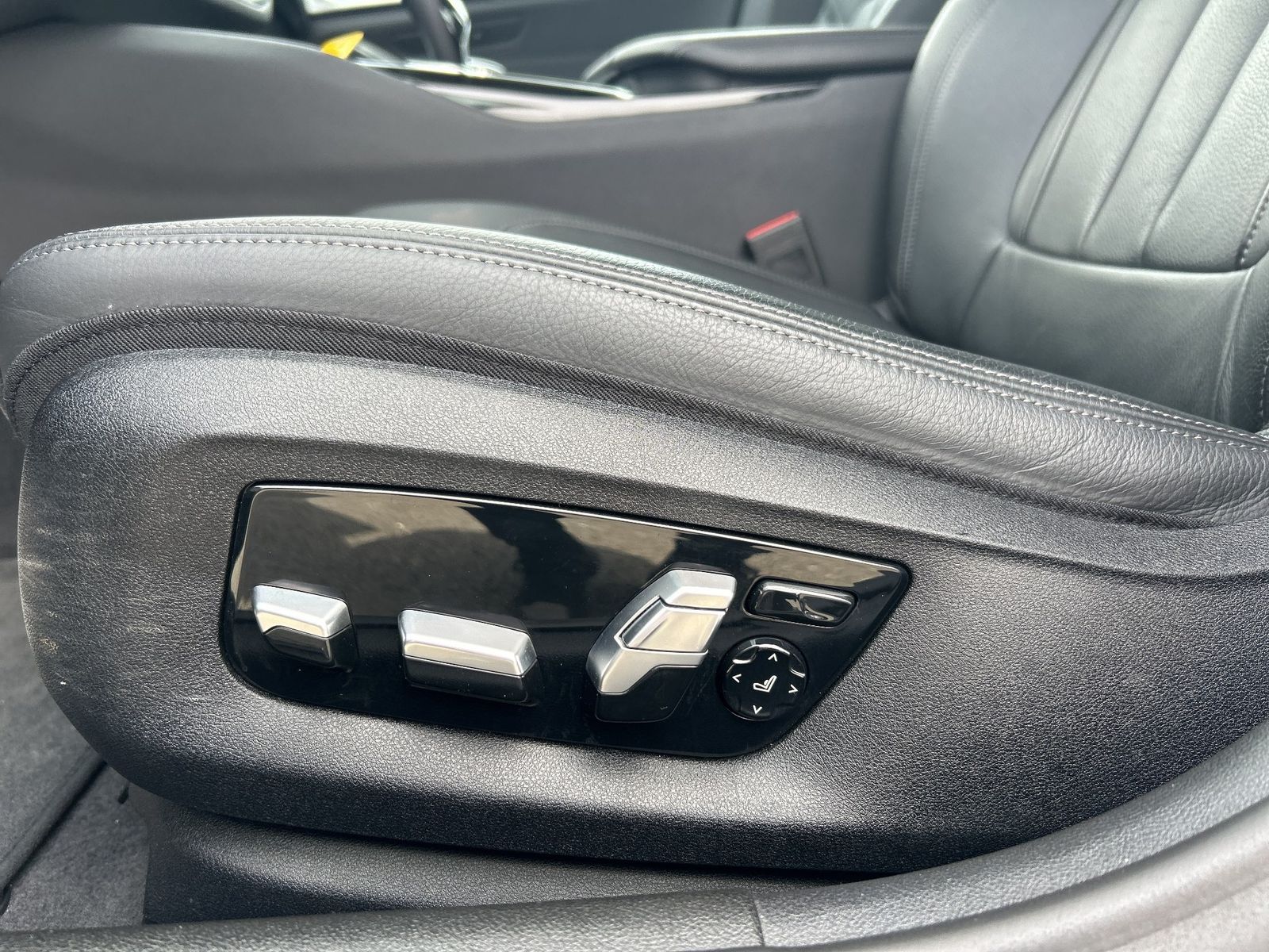 BMW 520d xDrive Limousine Head-Up LED Kamera Standhe