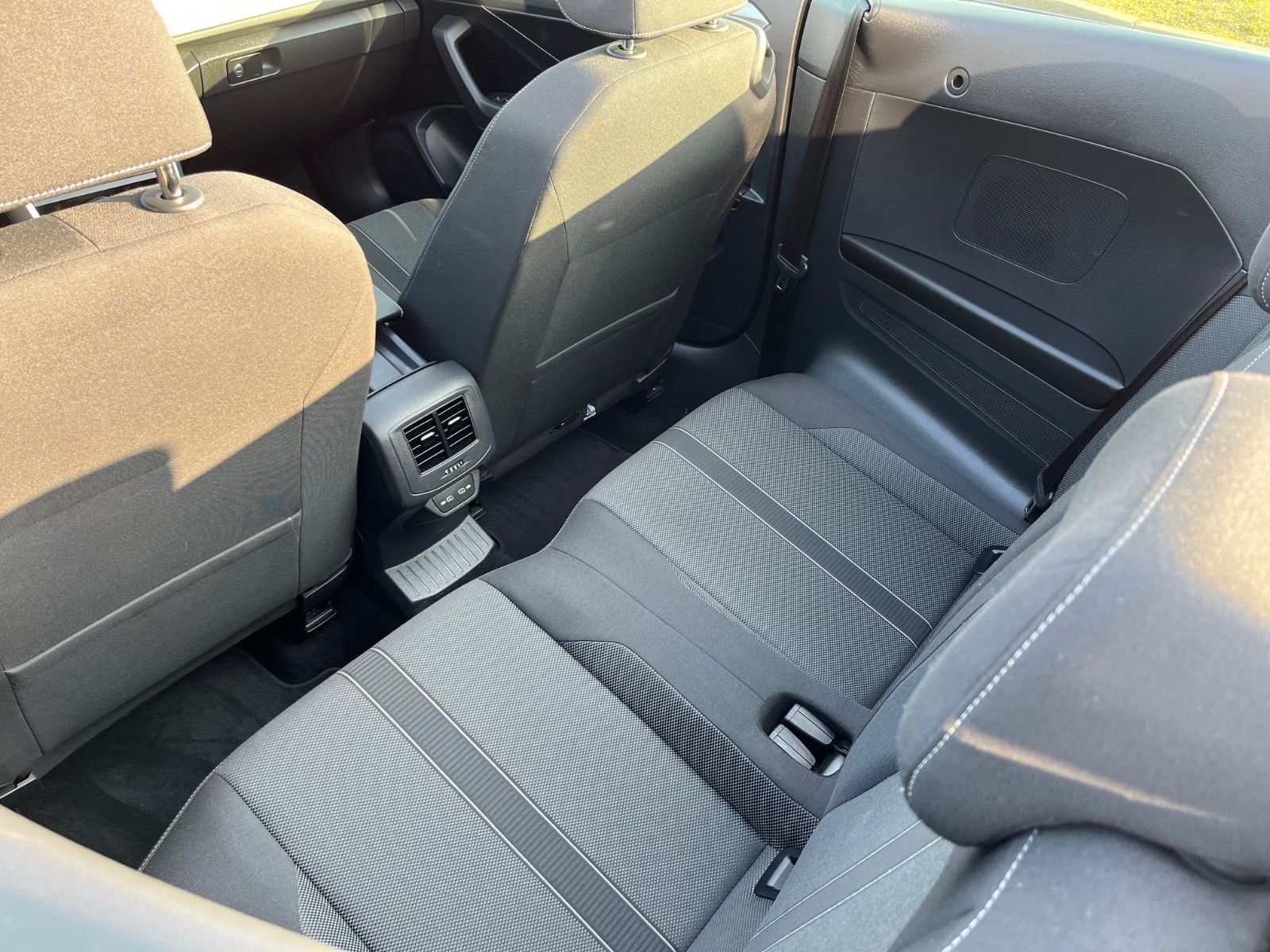 Volkswagen T-Roc Style-Edition - Samsaru's Car Outlet