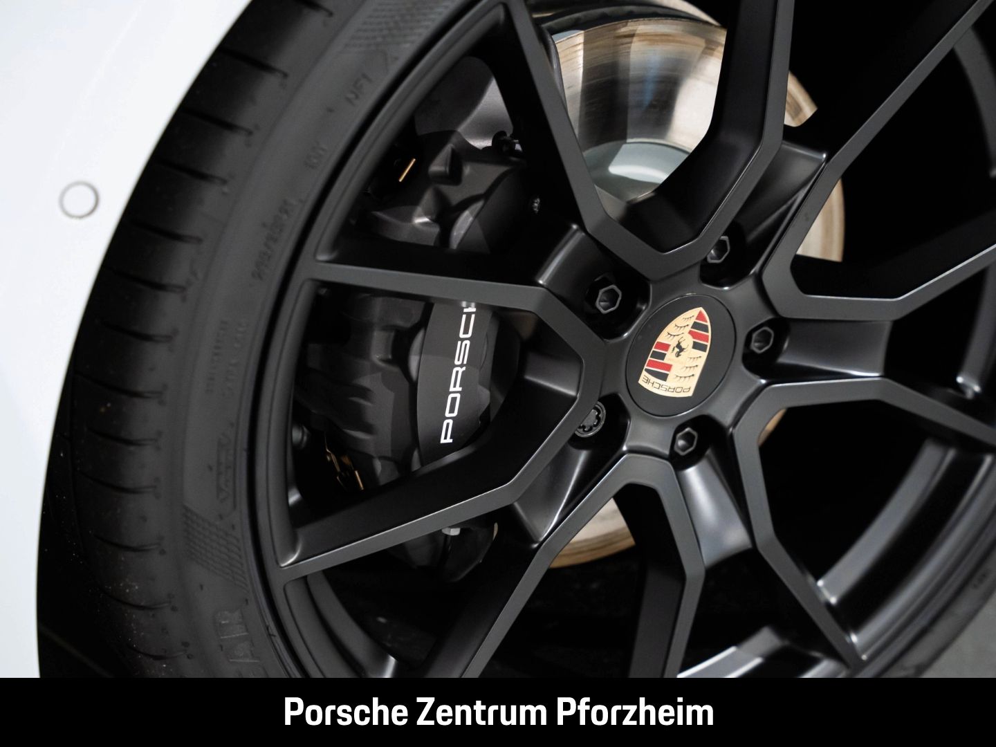 Porsche Taycan BOSE LED-Matrix Panoramadach Luftfederung