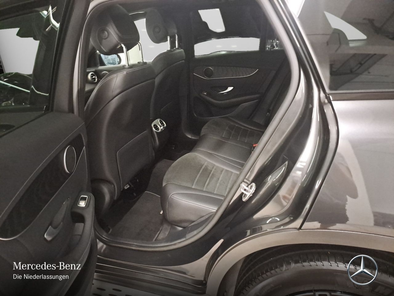 Mercedes-Benz GLC 300 de 4M AMG - Samsaru's Car Outlet