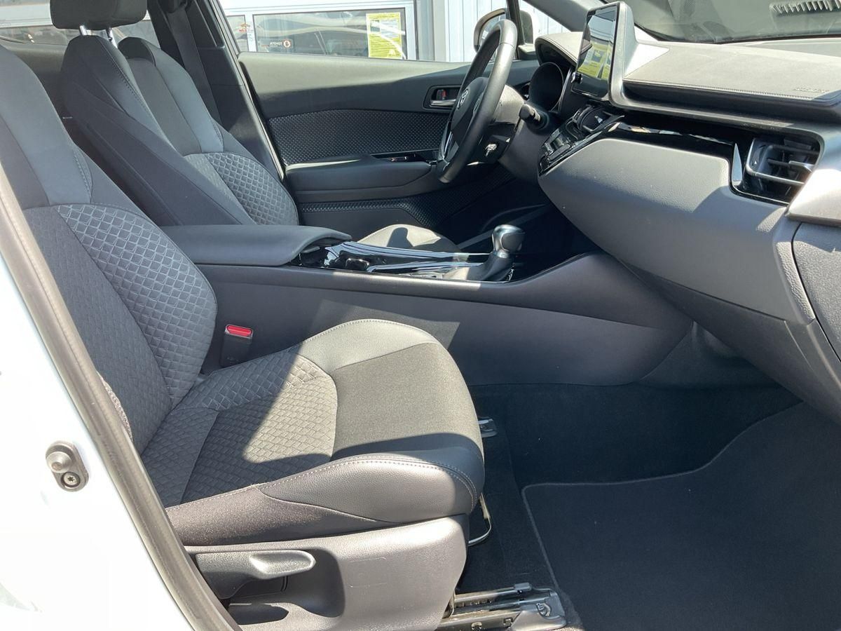 Toyota C-HR HYBRID - Samsaru's Car Outlet