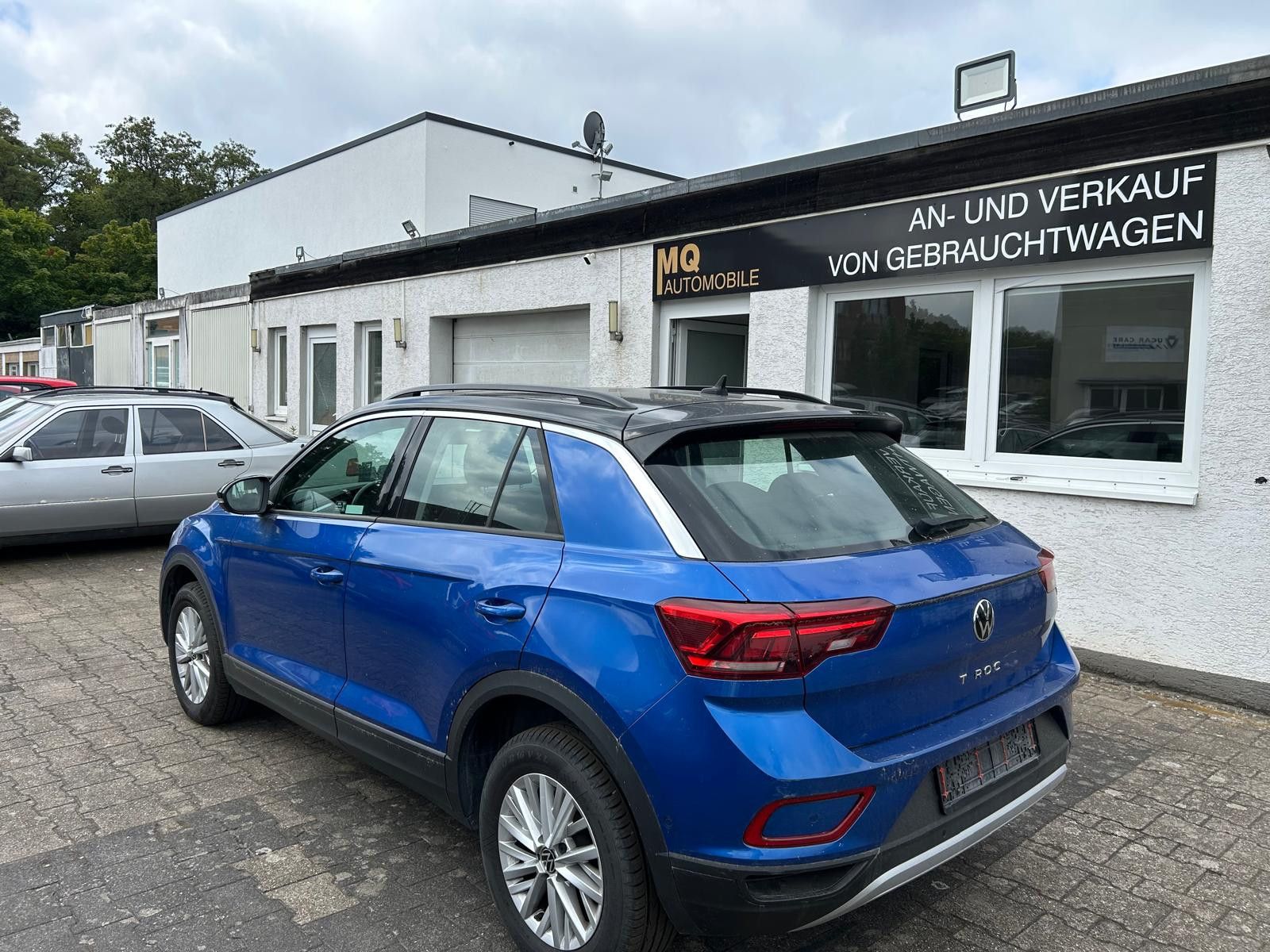 Volkswagen T-Roc Life - Samsaru's Car Outlet
