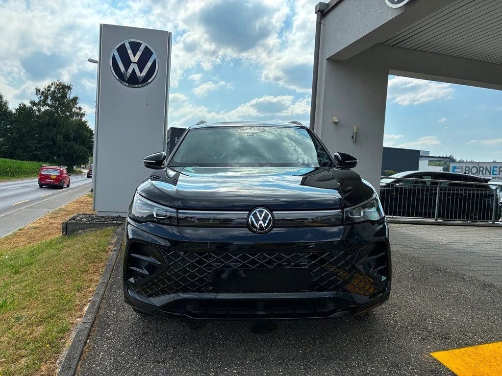 Volkswagen Tiguan TDI R-Line AHK 20Z Leder Pano Stand VOLL